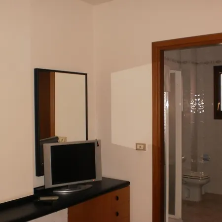 Rta乐科尔蒂公寓 酒店 3*